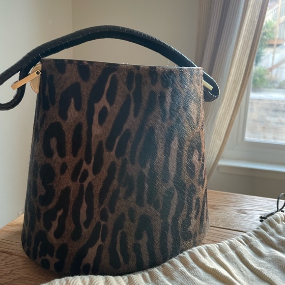 Beautiful bag basket leopard Kenzo leather bucket bag - Picture 6 of 11